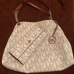 Large Michael Kors purse with matching wallet